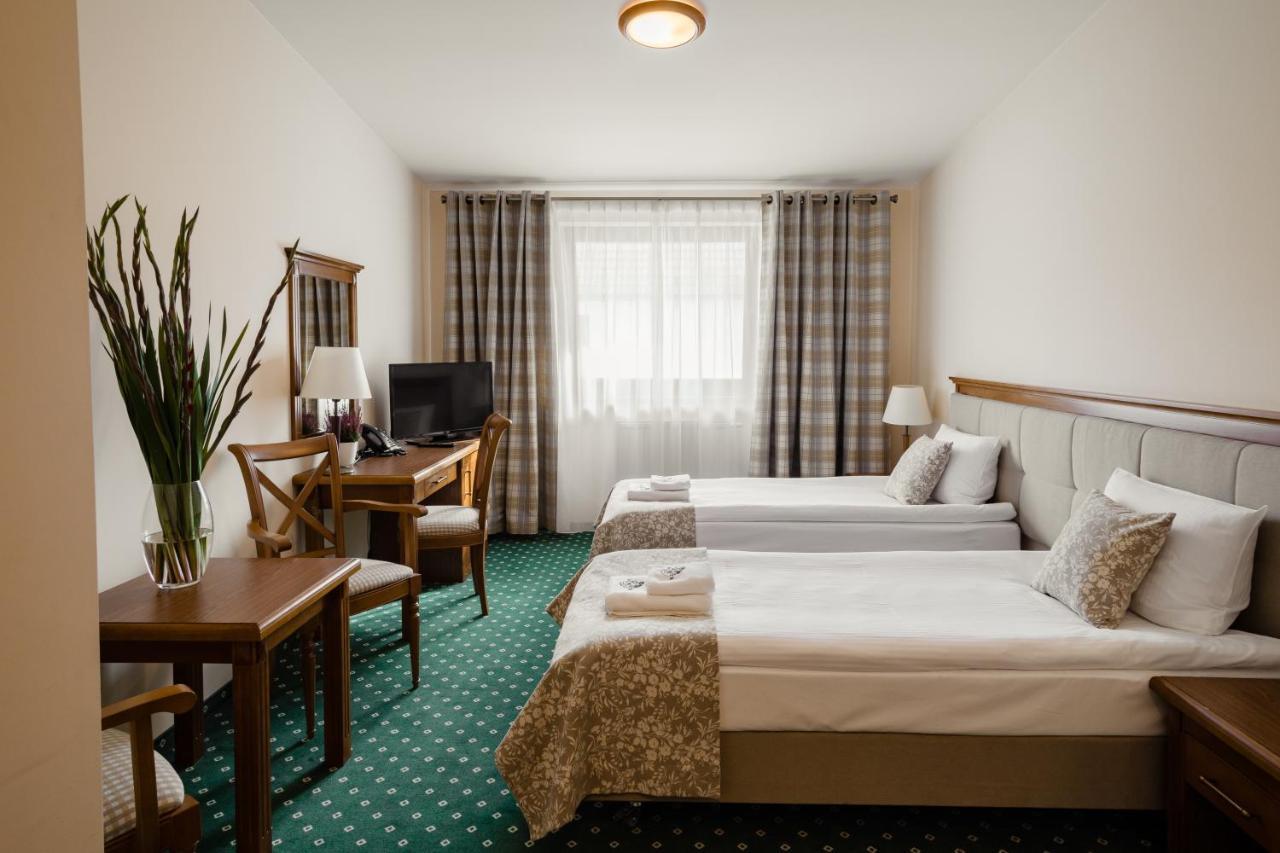 Hotel Ranczo Smyczyna Exterior photo